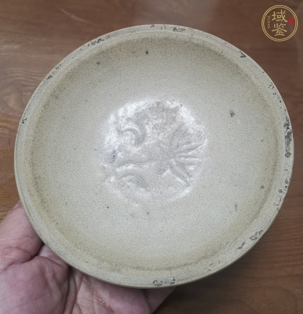 古玩陶瓷青白釉刻仰蓮紋淺碗真品鑒賞圖