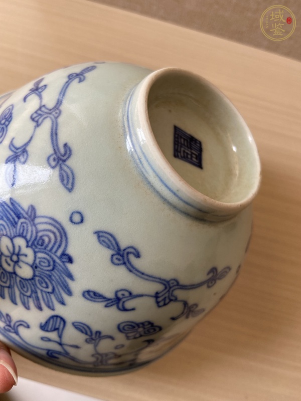 古玩陶瓷青花纏枝蓮紋碗真品鑒賞圖