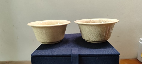 古玩陶瓷漳州窯哥釉杯(一對)拍賣,當(dāng)前價格9800元