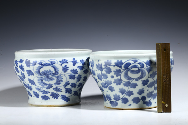 古玩陶瓷青花纏枝牡丹紋廣口罐一對(duì)拍賣(mài),當(dāng)前價(jià)格15000元