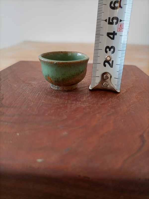 古玩陶瓷明末.綠釉茶杯99元拍賣，當前價格99元