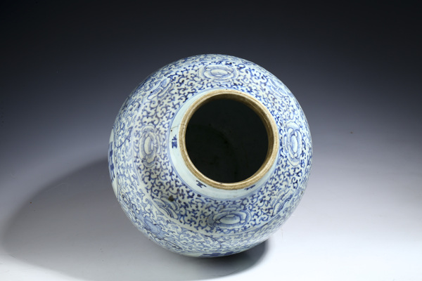 古玩陶瓷清中期·青花纏枝喜字紋大罐拍賣，當(dāng)前價(jià)格0元