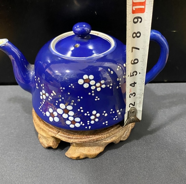 古玩陶瓷霽藍釉粉彩梅紋執(zhí)壺拍賣,當(dāng)前價格680元