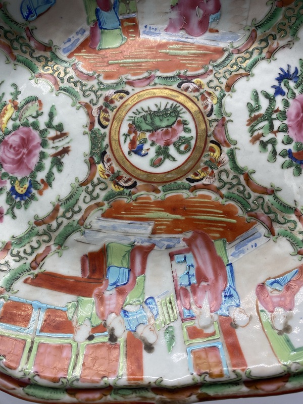 古玩陶瓷清中晚期廣彩西廂記花鳥人物海棠大盤拍賣,當前價格594元