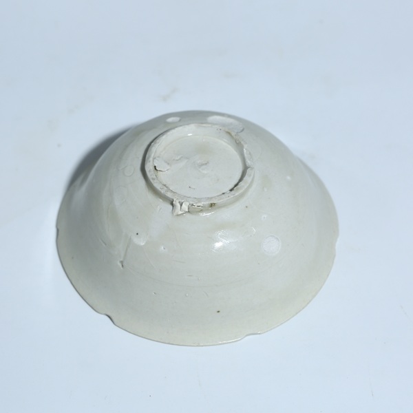 古玩陶瓷宋代定窯白釉盞拍賣(mài),當(dāng)前價(jià)格3650元