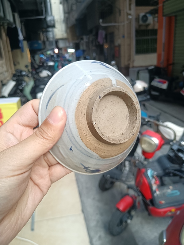 古玩陶瓷【明】龍泉青瓷青花花卉紋唇口碗拍賣,當前價格980元