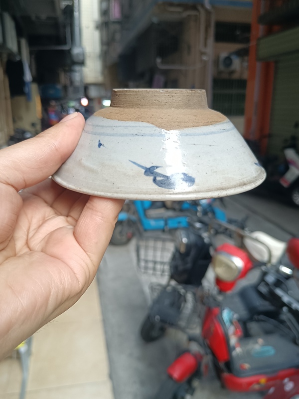 古玩陶瓷【明】龍泉青瓷青花花卉紋唇口碗拍賣,當前價格980元