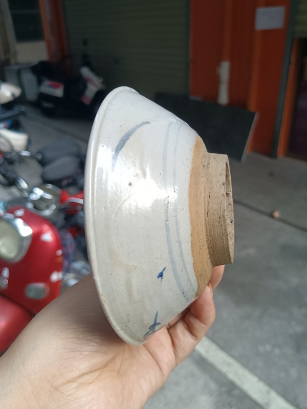 古玩陶瓷【明】龍泉青瓷青花花卉紋唇口碗拍賣,當前價格980元