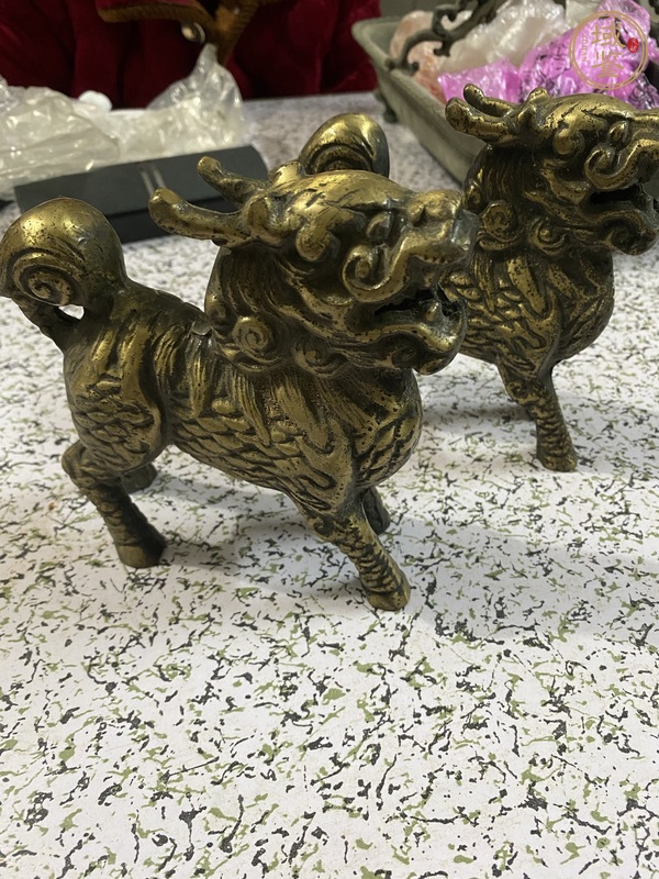 古玩銅器銅麒麟真品鑒賞圖