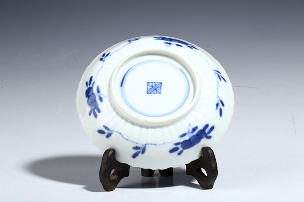 古玩陶瓷清晚·青花花卉紋花口杯碟一套拍賣,當前價格2100元