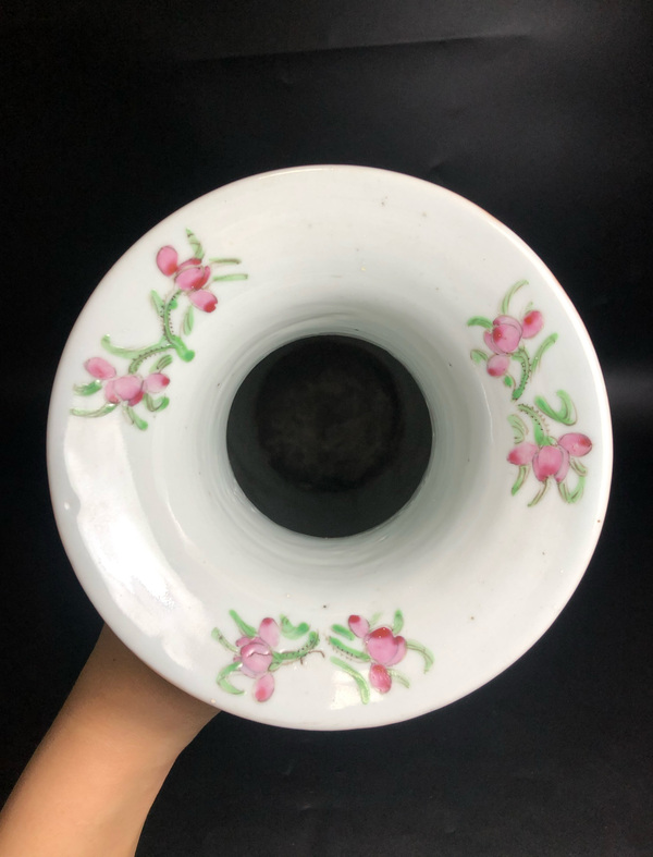古玩陶瓷廣彩暗八仙夔龍紋描金開窗西廂記人物故事軟棒槌瓶拍賣,當前價格6000元