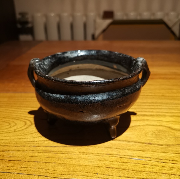 古玩陶瓷元末明初黑釉雙耳三足爐拍賣(mài),當(dāng)前價(jià)格360元
