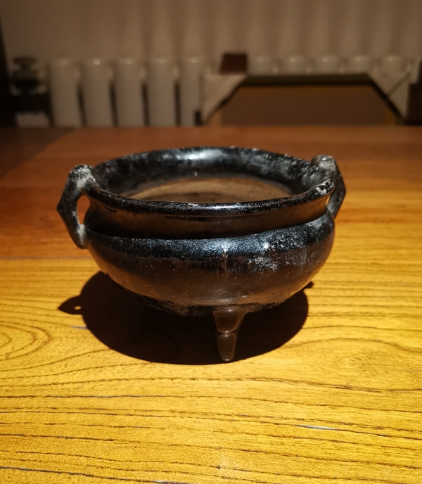 古玩陶瓷元末明初黑釉雙耳三足爐拍賣(mài),當(dāng)前價(jià)格360元