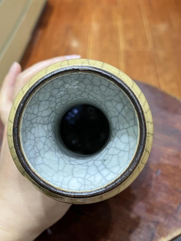古玩陶瓷黃哥釉獅耳洗口瓶拍賣,當前價格12000元