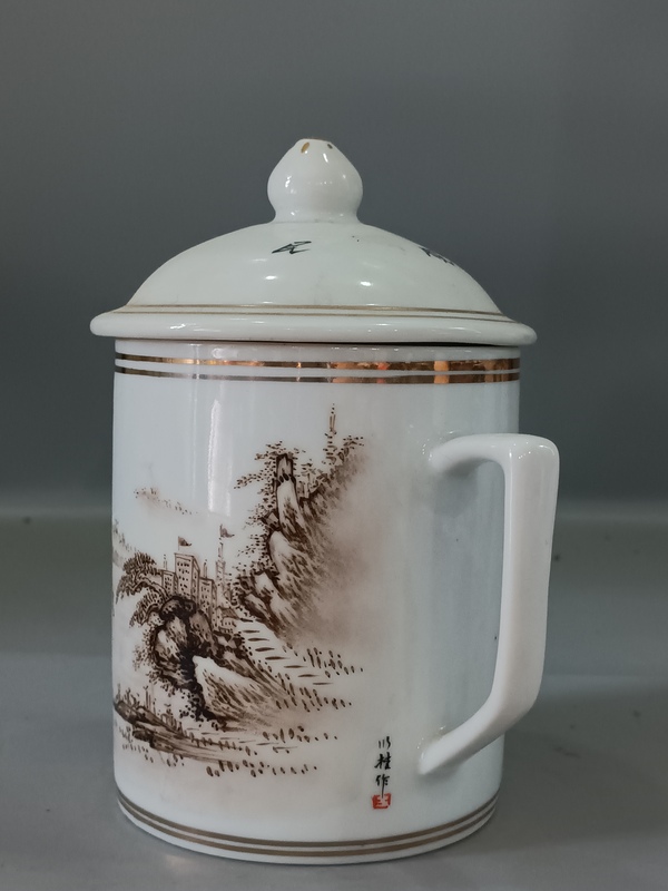 古玩陶瓷墨彩山水茶杯拍賣,當前價格0元