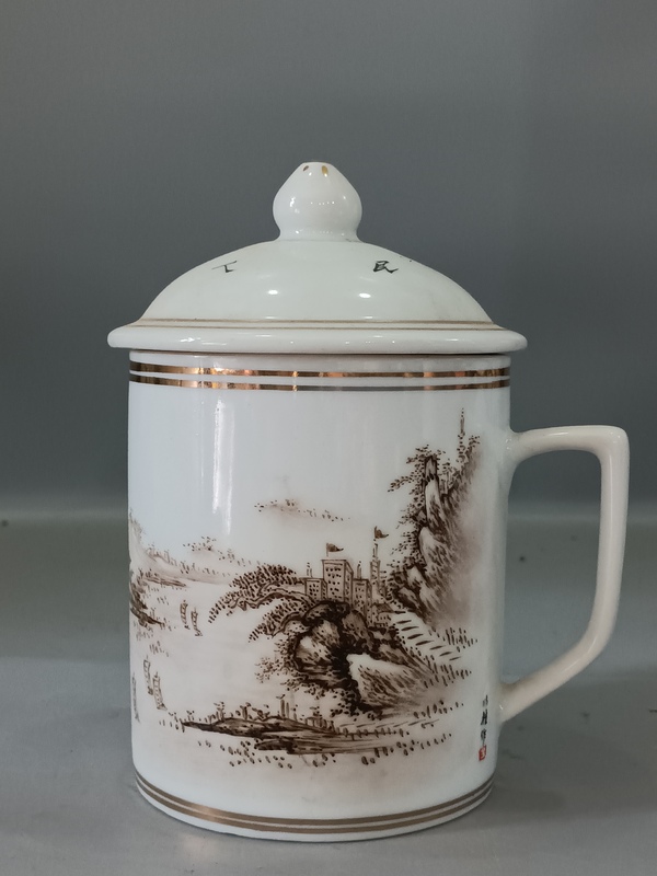 古玩陶瓷墨彩山水茶杯拍賣,當前價格0元