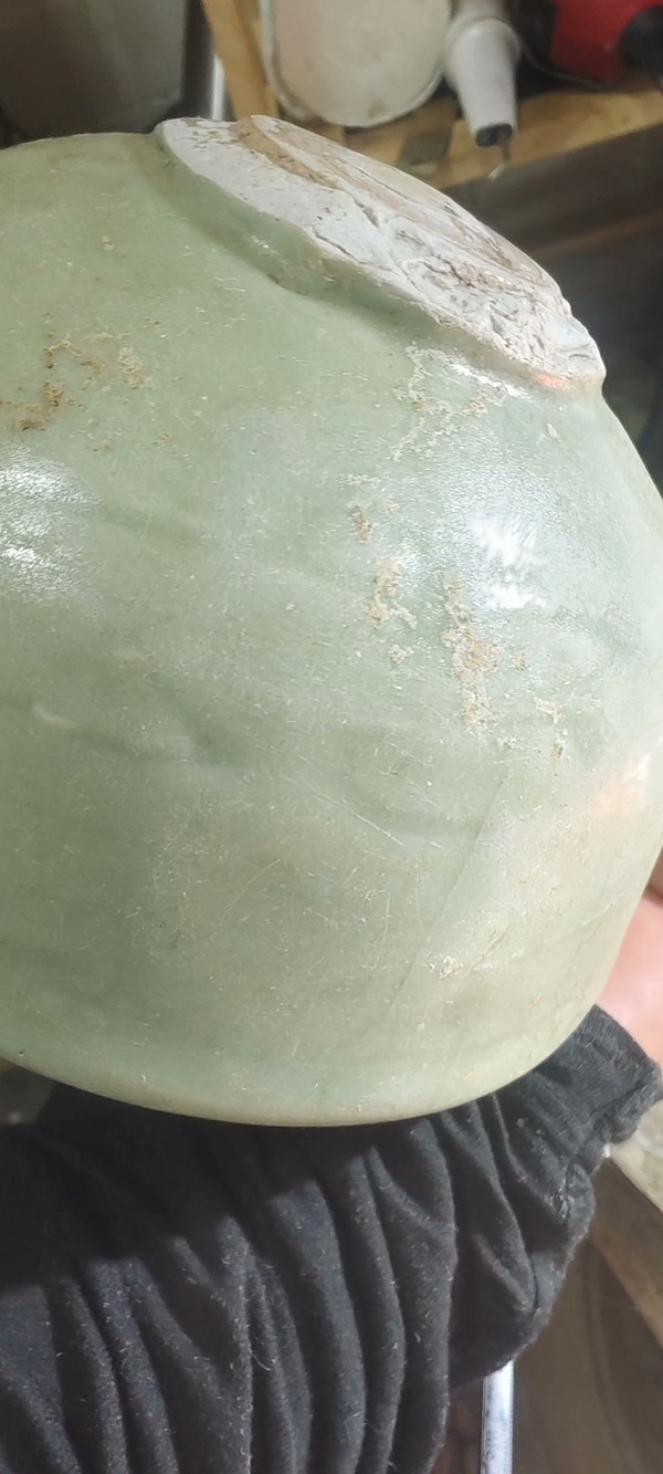 古玩陶瓷龍泉窯印花碗拍賣,當前價格6999元