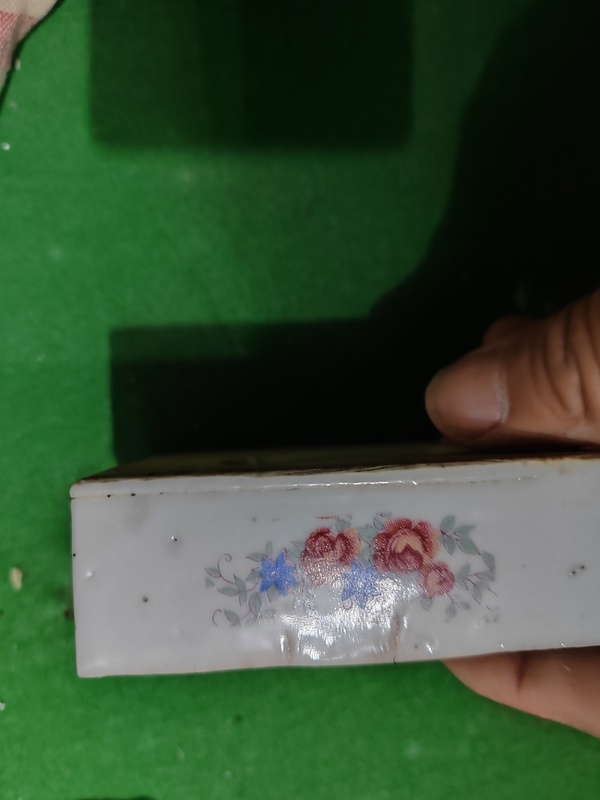 古玩陶瓷嬰戲紋蓋盒拍賣,當(dāng)前價(jià)格866元