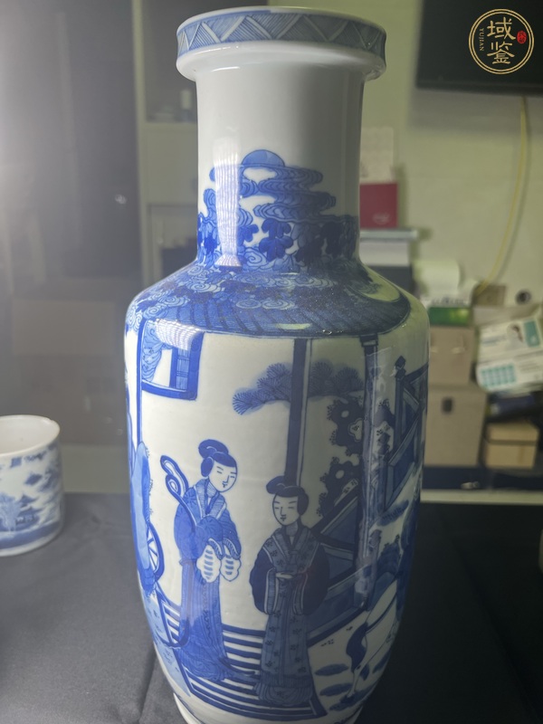 古玩陶瓷人物紋青花棒槌瓶真品鑒賞圖