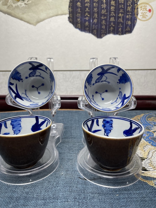 古玩陶瓷外紫金釉內(nèi)青花魚藻紋杯真品鑒賞圖