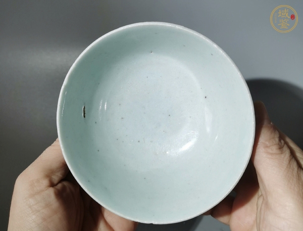 古玩陶瓷青花花卉紋茶碗真品鑒賞圖