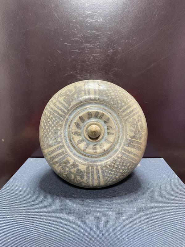 古玩陶瓷元，青花蓋罐拍賣，當前價格6800元
