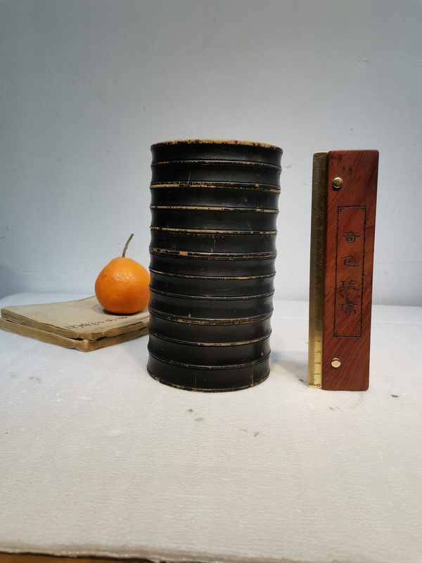 古玩雜項(xiàng)竹盒拍賣(mài)，當(dāng)前價(jià)格500元