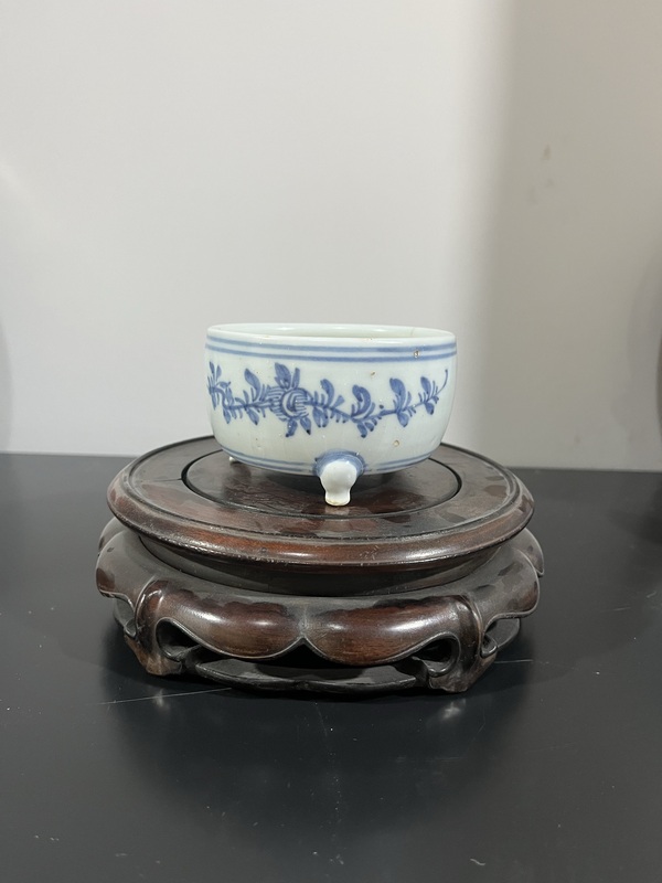 古玩陶瓷明成化青花香爐拍賣,當前價格21000元