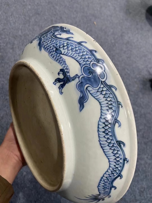 古玩陶瓷清雍正過墻龍紋青花盤拍賣,當前價格8500元