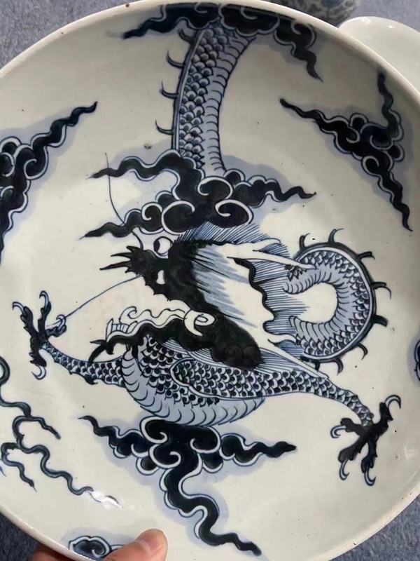 古玩陶瓷清雍正過墻龍紋青花盤拍賣,當前價格8500元