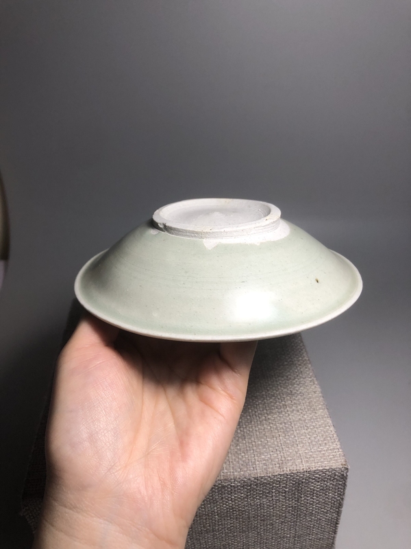 古玩陶瓷【元代】青白釉撇口盤拍賣,當前價格0元