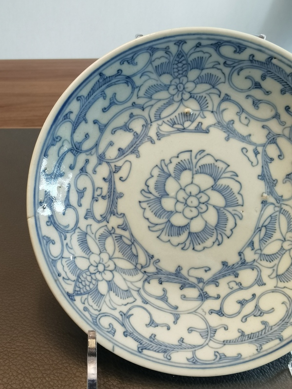 古玩陶瓷大清道光年製本朝官窯款青花淡描花卉紋盤拍賣,當前價格980元