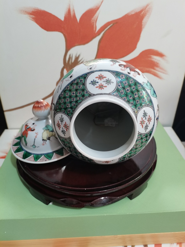 古玩陶瓷晚清五彩人物紋將軍罐拍賣,當前價格9800元