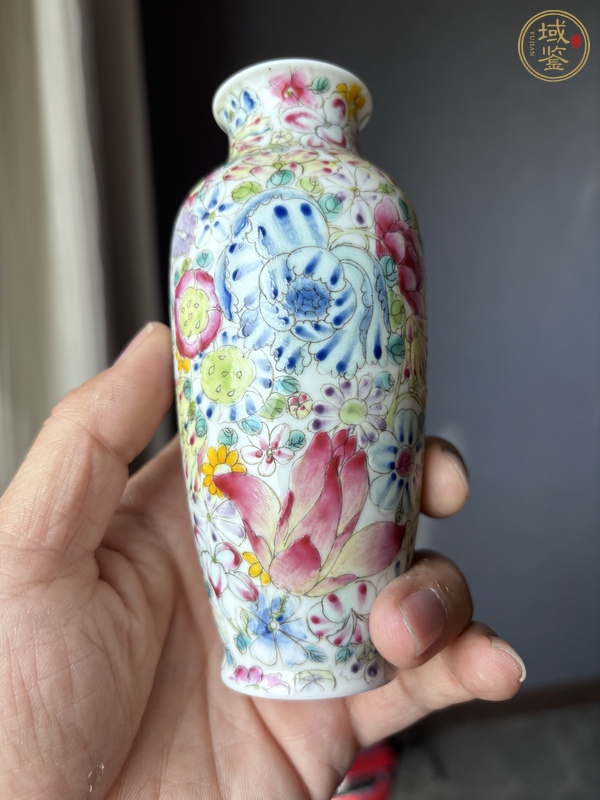 古玩陶瓷粉彩百花小瓶真品鑒賞圖