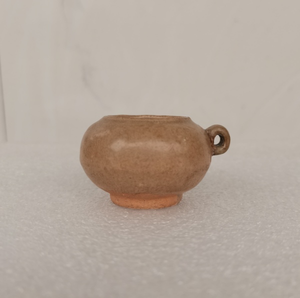 古玩陶瓷明龍泉窯鳥食罐拍賣,當前價格0元