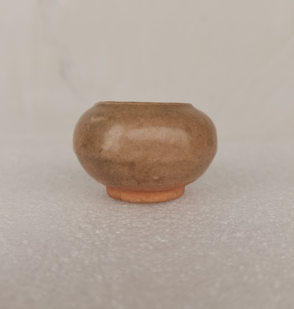 古玩陶瓷明龍泉窯鳥食罐拍賣,當前價格0元