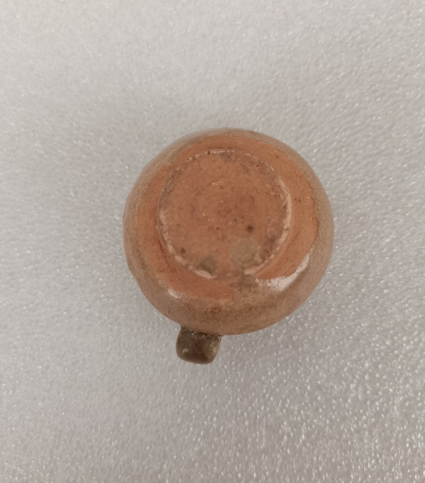 古玩陶瓷明龍泉窯鳥食罐拍賣,當前價格0元