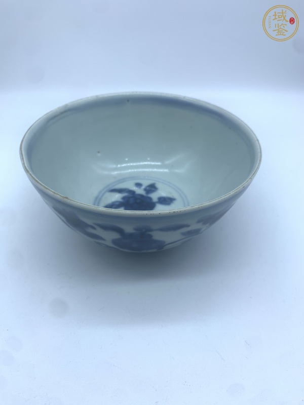 古玩陶瓷青花纏枝花卉紋碗真品鑒賞圖