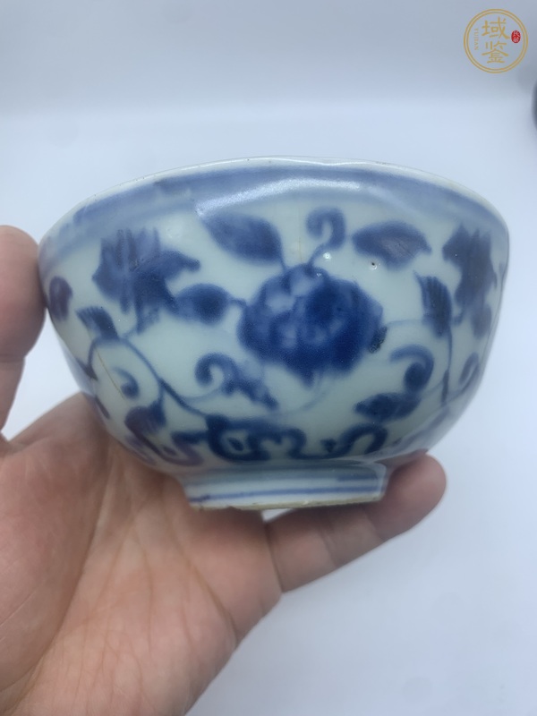 古玩陶瓷青花纏枝花卉紋碗真品鑒賞圖