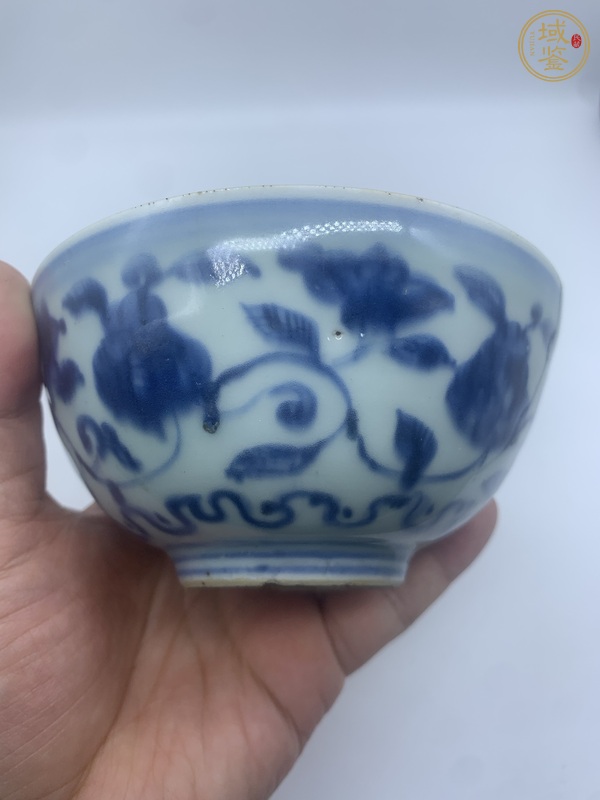 古玩陶瓷青花纏枝花卉紋碗真品鑒賞圖