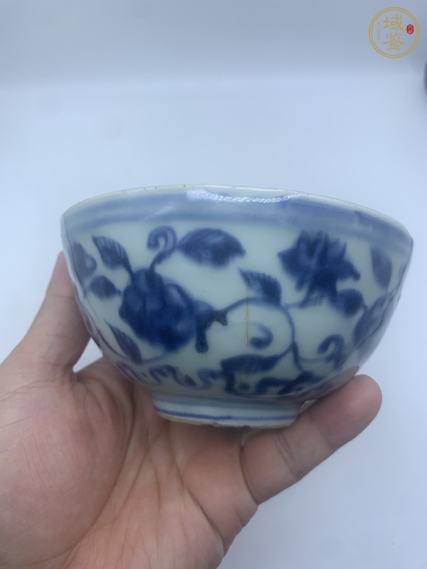 古玩陶瓷青花纏枝花卉紋碗真品鑒賞圖