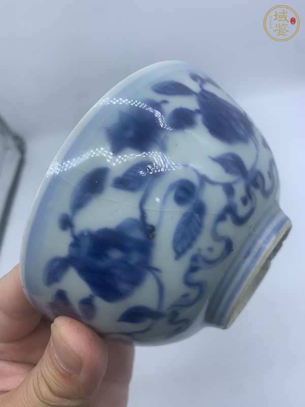 古玩陶瓷青花纏枝花卉紋碗真品鑒賞圖