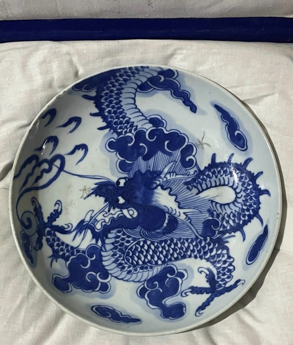 古玩陶瓷康熙過(guò)墻龍拍賣(mài),當(dāng)前價(jià)格8500元