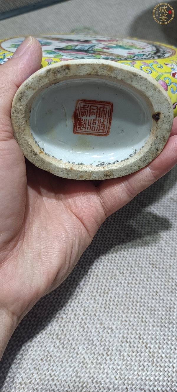 古玩陶瓷人物花鳥紋粉彩抱月瓶真品鑒賞圖