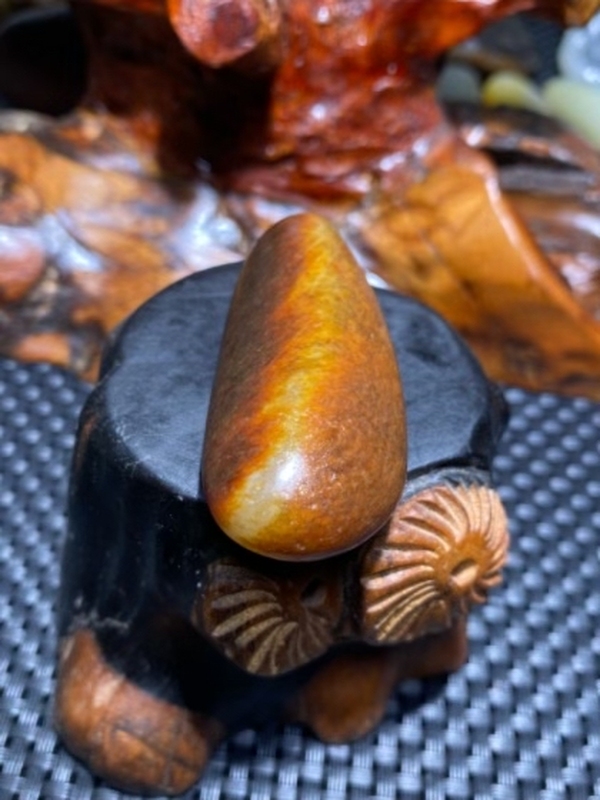 古玩玉器紅沁皮籽料拍賣,當前價格15000元