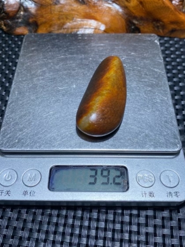 古玩玉器紅沁皮籽料拍賣,當前價格15000元