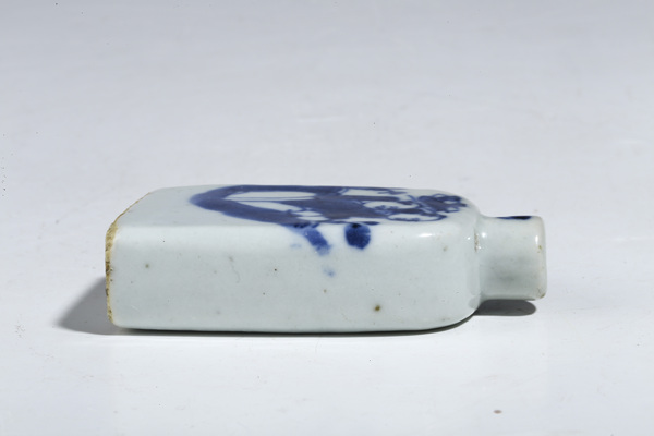 古玩陶瓷晚清·青花合和二仙人物紋鼻煙壺拍賣,當(dāng)前價(jià)格2200元