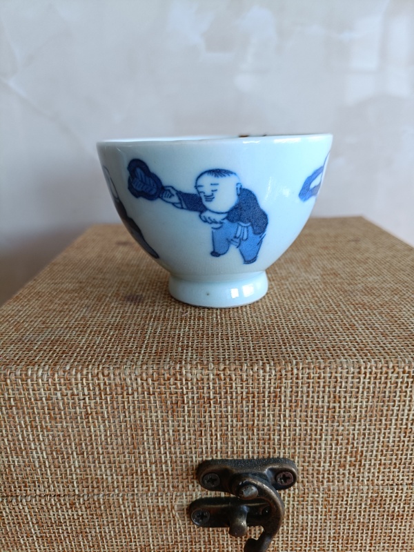 古玩陶瓷晚清青花嬰戲圖紋賞杯拍賣,當前價格980元