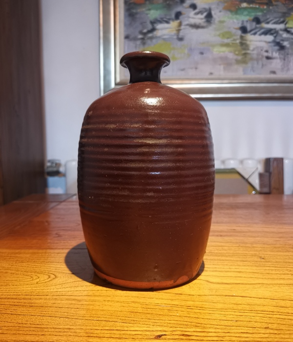古玩陶瓷明代·醬釉弦紋梅瓶(公元1368-1644)拍賣,當前價格299元
