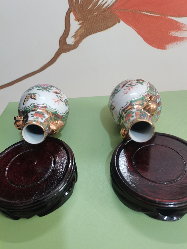 古玩陶瓷人物花鳥蝶紋廣彩瓶拍賣,當(dāng)前價格1280元